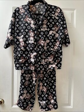 Women’s  Black and Beige Cartoon-Print Button Up Shirt & Pants PJ /Loungewear